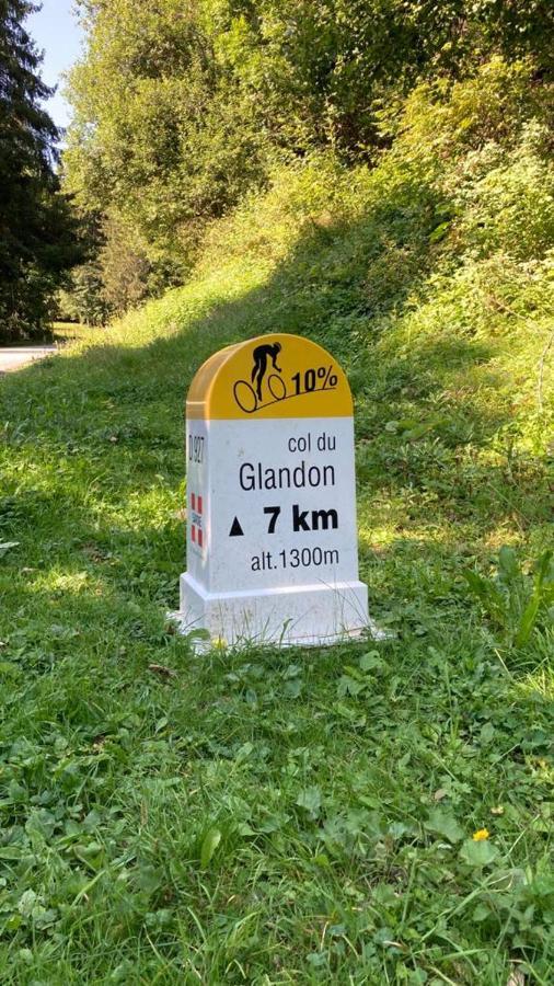 Chambre D'Hotes Le Cycliste La Chapelle  Exteriör bild